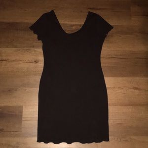Short black body con dress